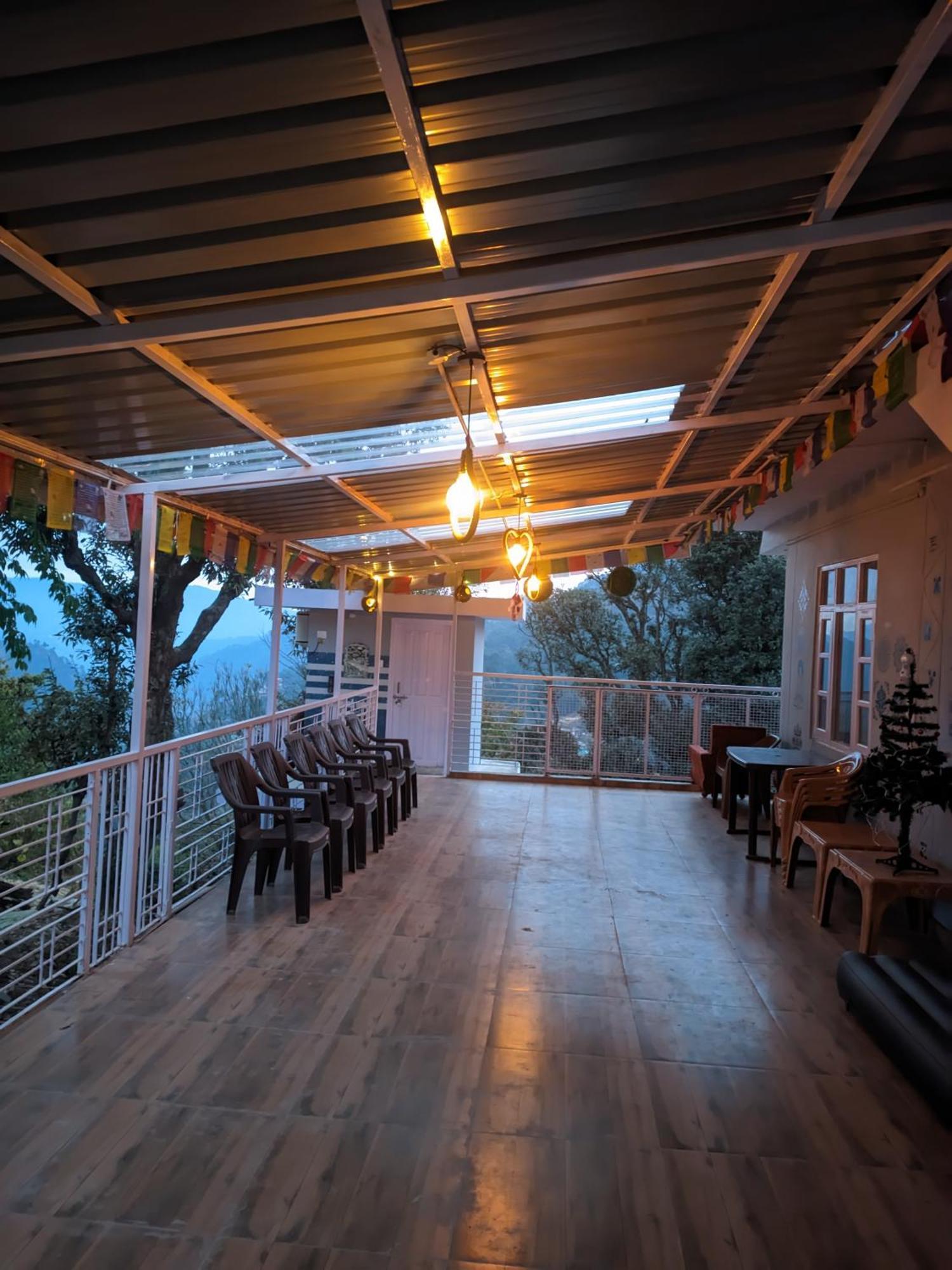 The City Escape Farmstay Шимла Екстериор снимка